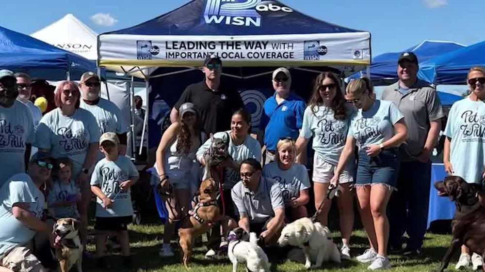 Milwaukee Pet Walk raises nearly $200,000 for Wisconsin Humane Society