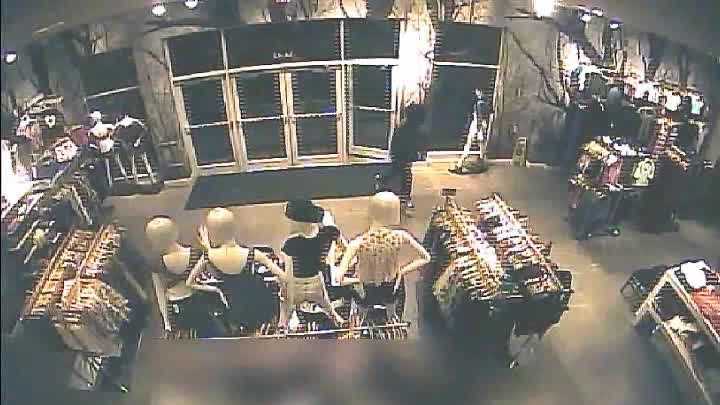 Surveillance images released in Forever 21 robbery