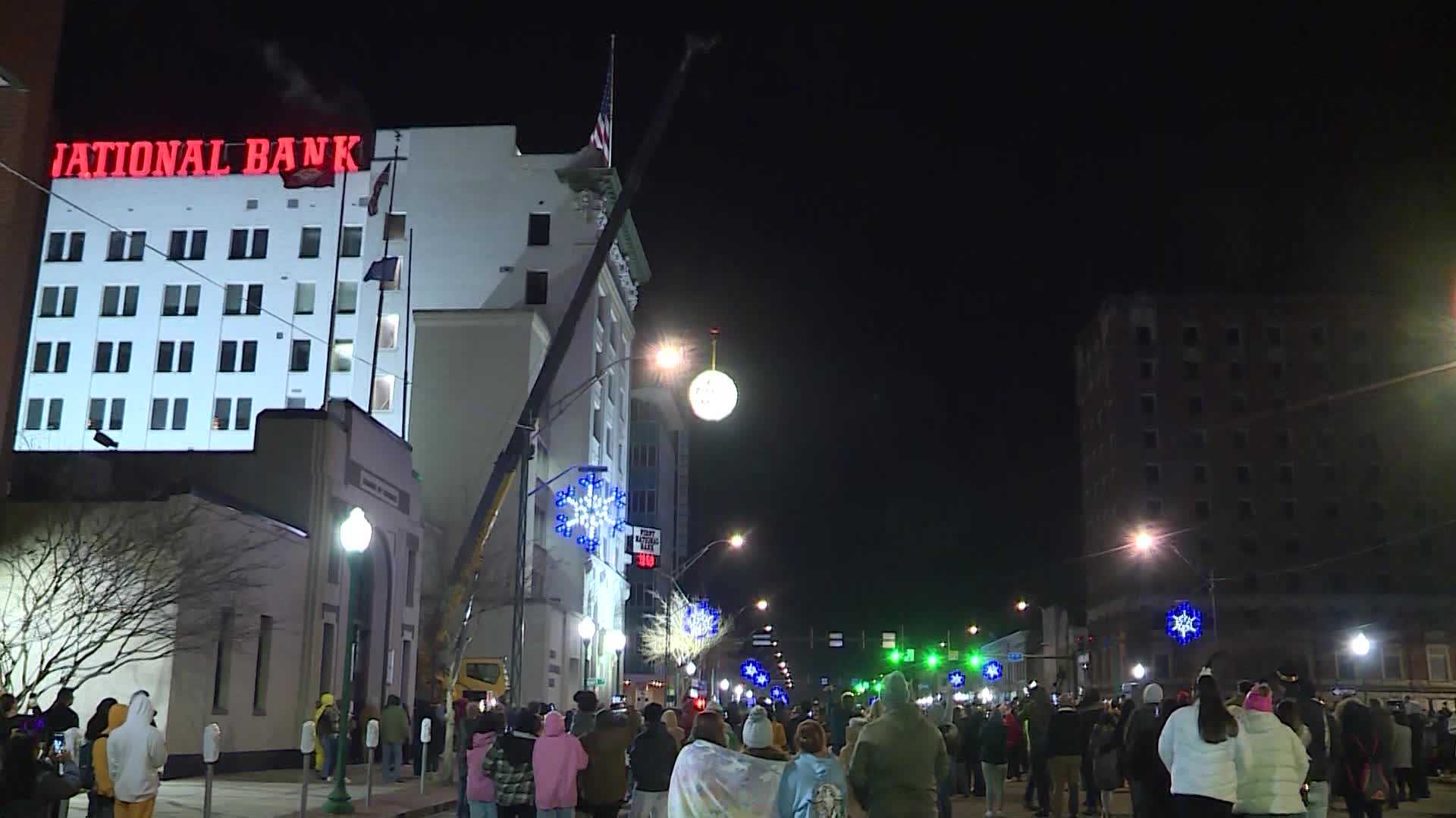 Fort Smith Arkanss Rings In 2024 With Ball Drop   Thumb 1920x1080 00001 1704132400 4832 