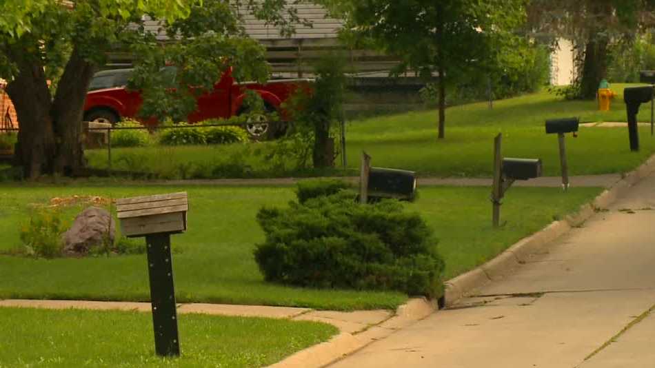 City to fill 180 miles of gaps in Des Moines' sidewalk system