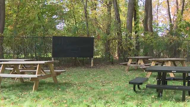 Webster Elementary students help build outdoor classroom - Vimarsana News
