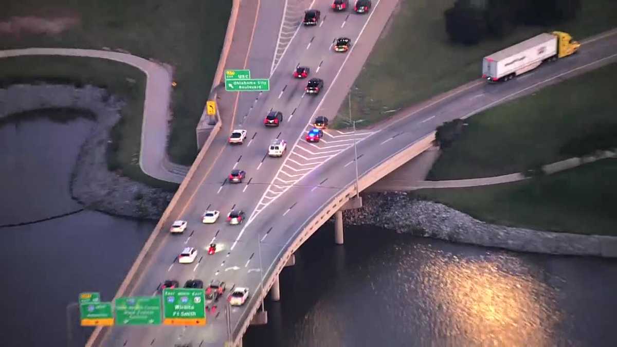 Crash causes large backup on northbound I-35 heading into OKC