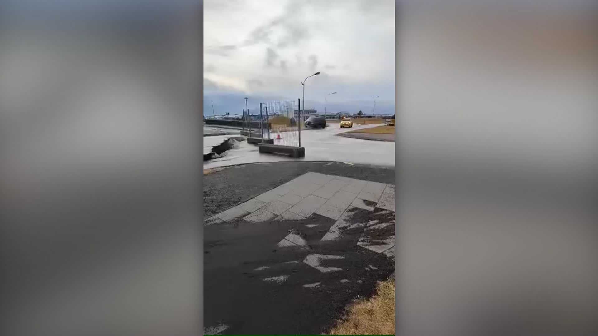 Iceland evacuates town as concerns rise a volcano may erupt - Vimarsana News