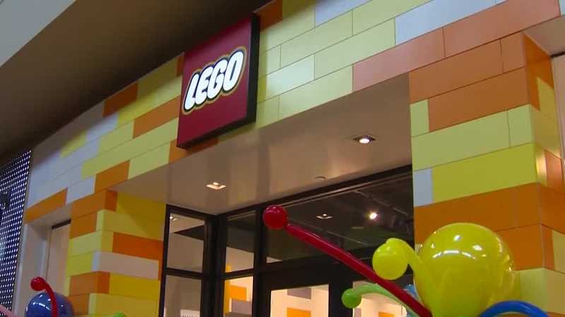 Lego store opens at Jordan Creek in West Des Moines