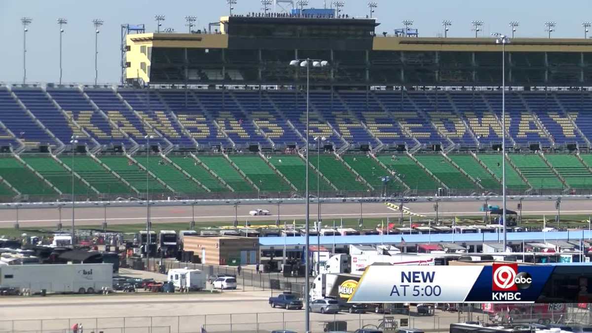 Thousands of NASCAR fans in KC metro for weekend races at Kansas Speedway