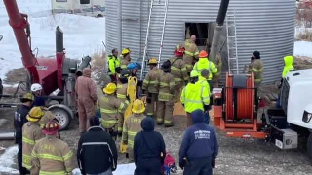 After grain bin incident, Iowa man owes first responders - Vimarsana News