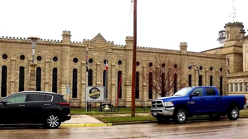 Iowa Considers Outsourcing Prison Healthcare: A Cost-Saving Measure or Risky Move?