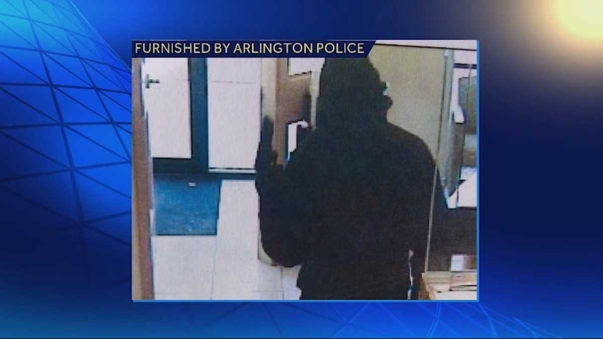 Arlington police search for armed bank robbery suspect