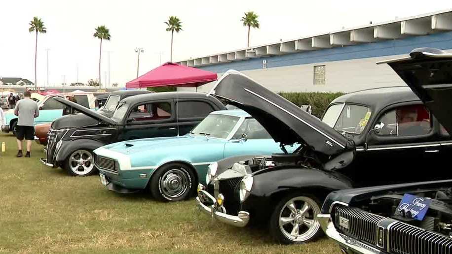 Daytona Turkey Run draws thousands of classic car fans to the speedway