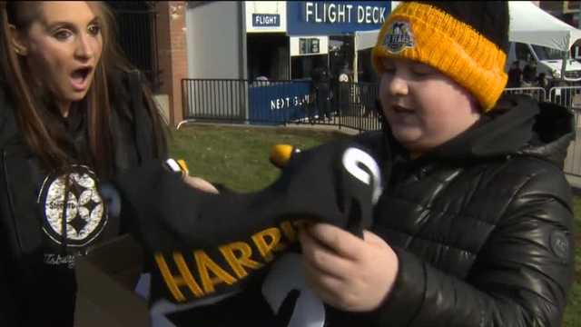 Boy gets to watch Steelers game wearing signed jersey after burglar steals  Christmas presents - CBS Pittsburgh