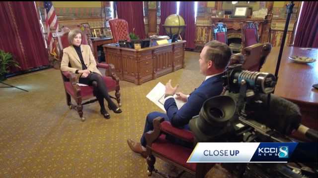 Close Up: Gov. Kim Reynolds discusses book controversy and tax plan in one-on-one interview - Vimarsana News