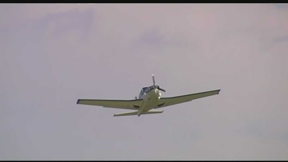 Small plane lands without nose gear