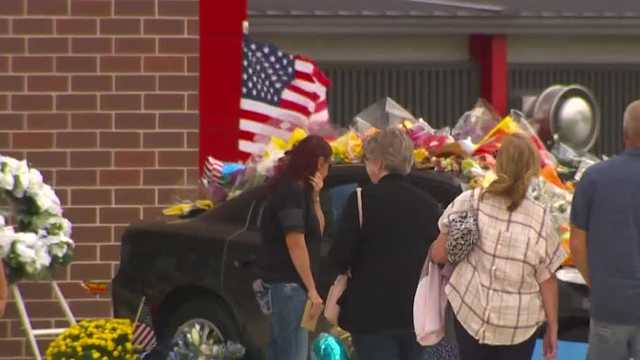 Algona community gathers for Officer Kevin Cram's visitation - Vimarsana News
