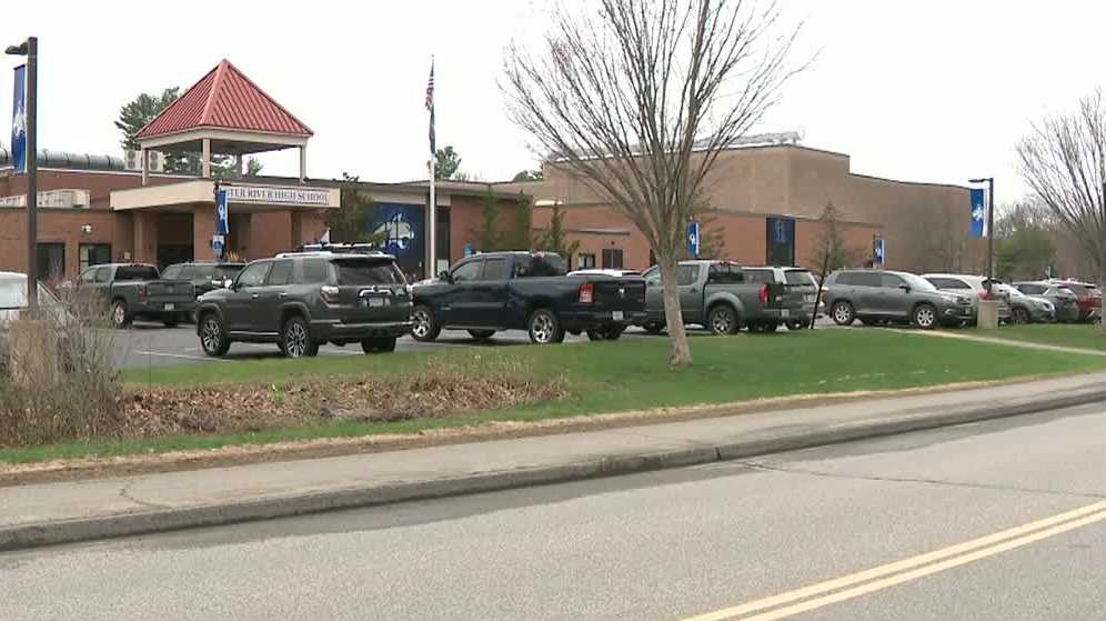 Oyster River superintendent resigns after teachers say they had no confidence in leadership