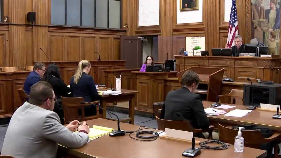 Milwaukee Co. judge gives MPS 10 days to have officers in schools