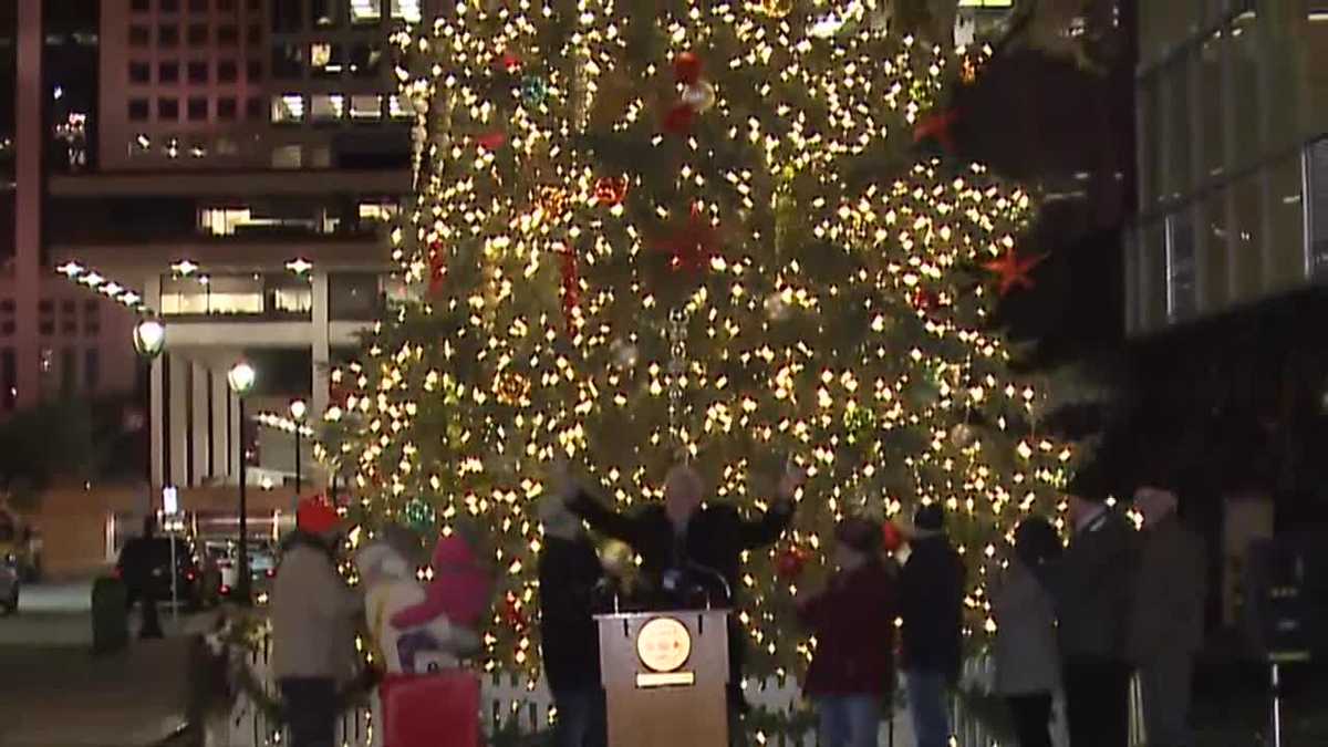 WATCH City of Milwaukee Christmas tree lights up downtown