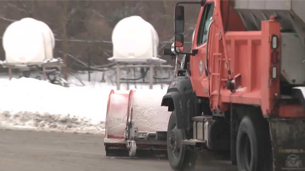 Nashua, NH, crews work to keep city's roads clear of snow