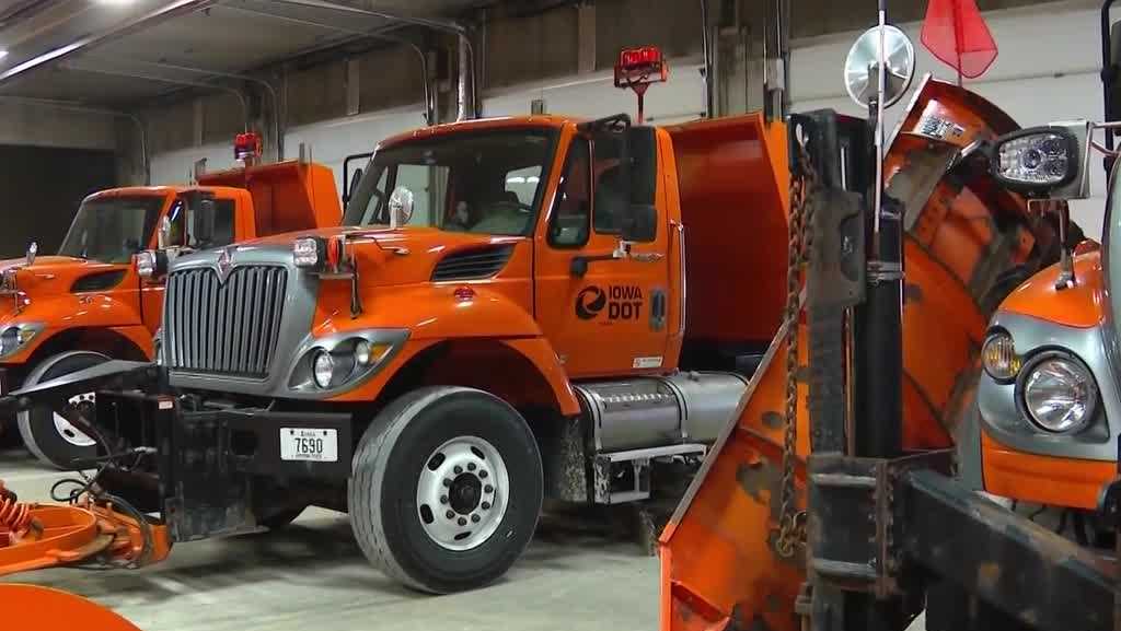 Iowa DOT urges spring break travelers to watch weather ahead of Sunday storm