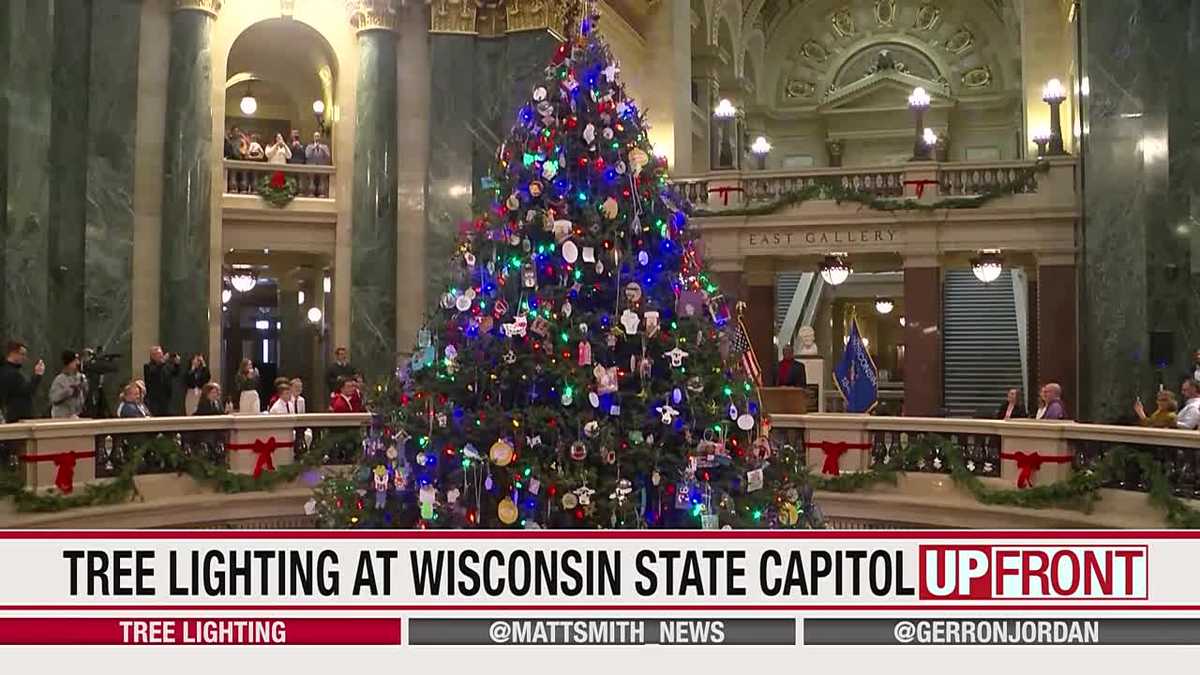 UPFRONT Capitol Tree Lighting