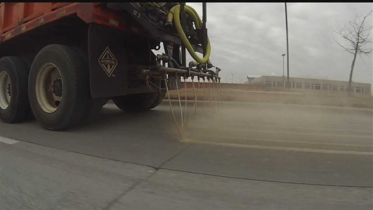 Lincoln uses beet juice to treat roads