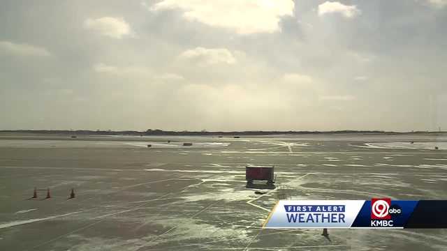 Holiday travelers in KC not spared from winter weather delays - Vimarsana News