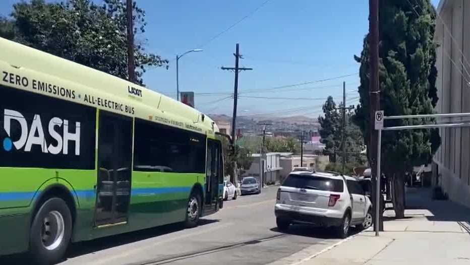 Third bus of migrants arrives from Texas to Los Angeles