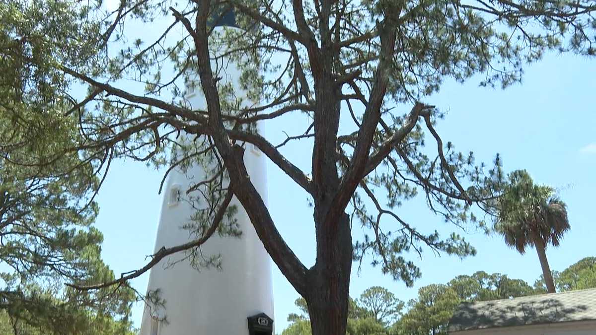 Historic Hunting Island Lighthouse back open to public