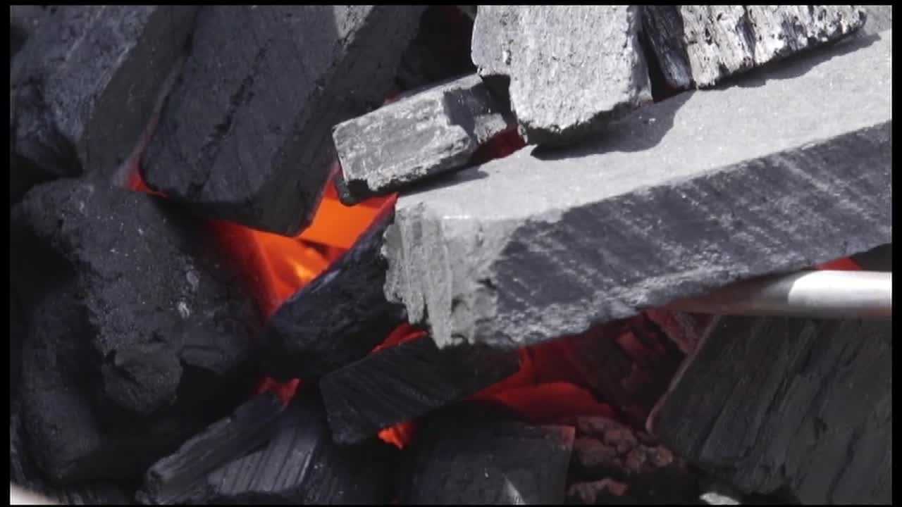 Charcoal Debate: Briquette Vs Lump