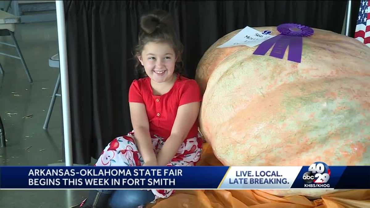 Van Buren girl returns to AROK State Fair with gourd