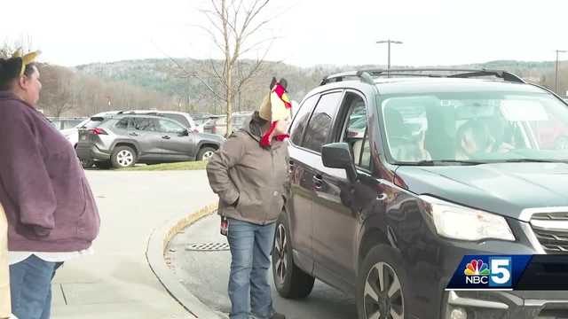 'I love to help people': 1,200 meals handed out in Montpelier to the community for Thanksgiving - Vimarsana News