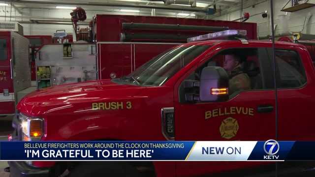 Bellevue firefighters celebrate Thanksgiving Day on the clock, sharing a meal with their 'extended family' - Vimarsana News