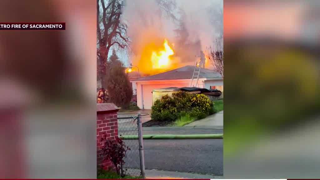 Fair Oaks house fire damages roof, no injuries reported