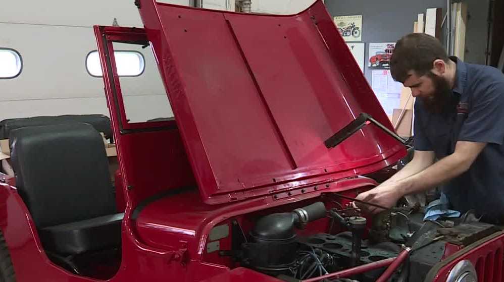 Maine man restores vintage cars to former glory