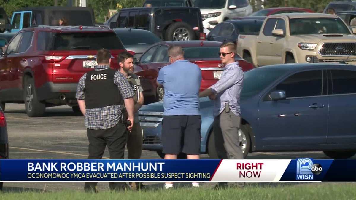 Police still searching for Oconomowoc bank robbery suspect