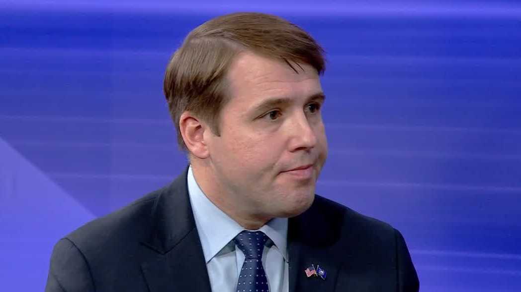 Chris Pappas targets ICE funds, says agency must refocus on core mission | CloseUp