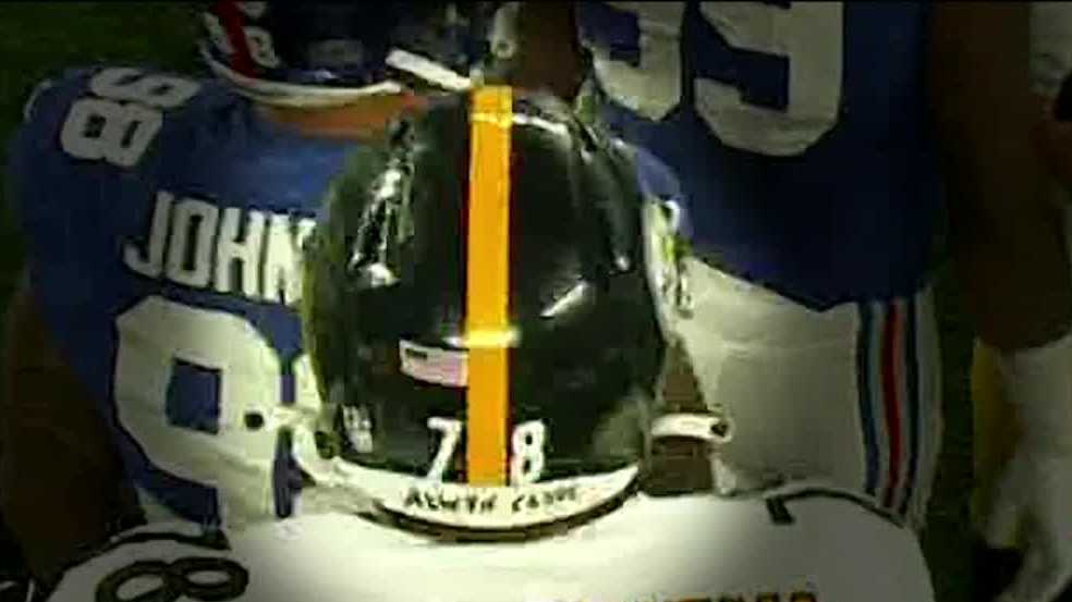 Steelers OT Alejandro Villanueva wears name of military veteran on helmet  instead of Antwon Rose