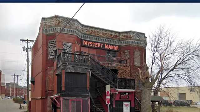 Omaha haunted house becomes ghost as demolition crews tear it down