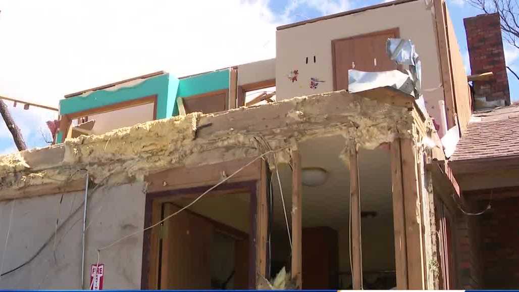 85-year-old Iowa woman survives after tornado damages home - Vimarsana News