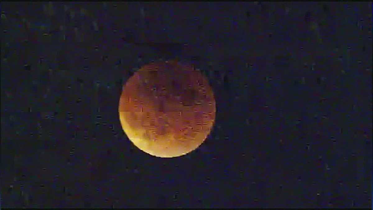 Kansas City gets great look at lunar eclipse