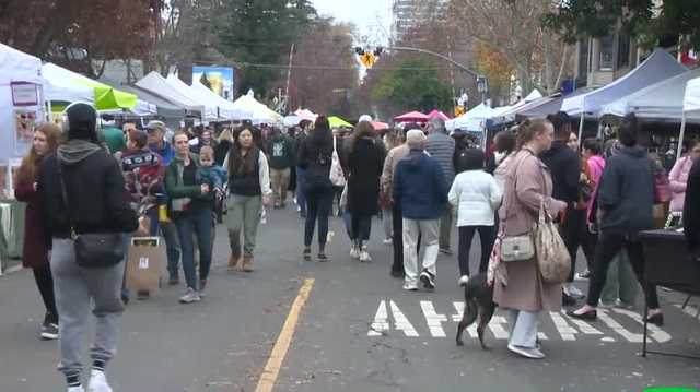 'Super Saturday' shoppers go local for last-minute holiday gifts - Vimarsana News