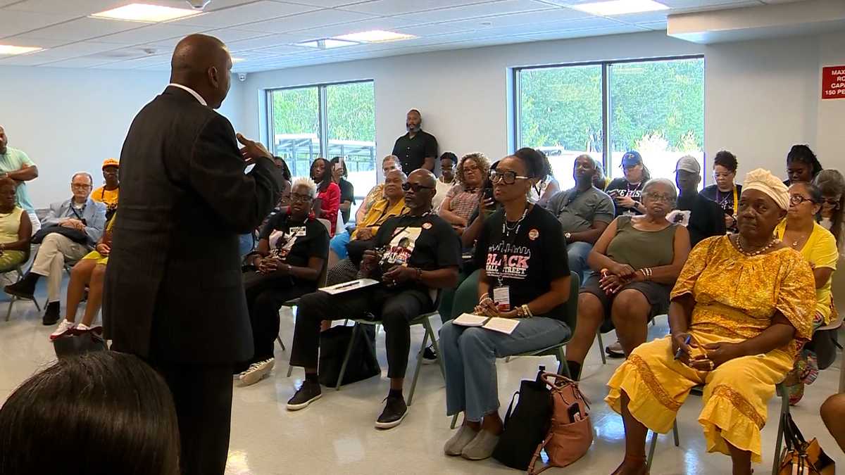 NAACP convention tours three Boston neighborhoods