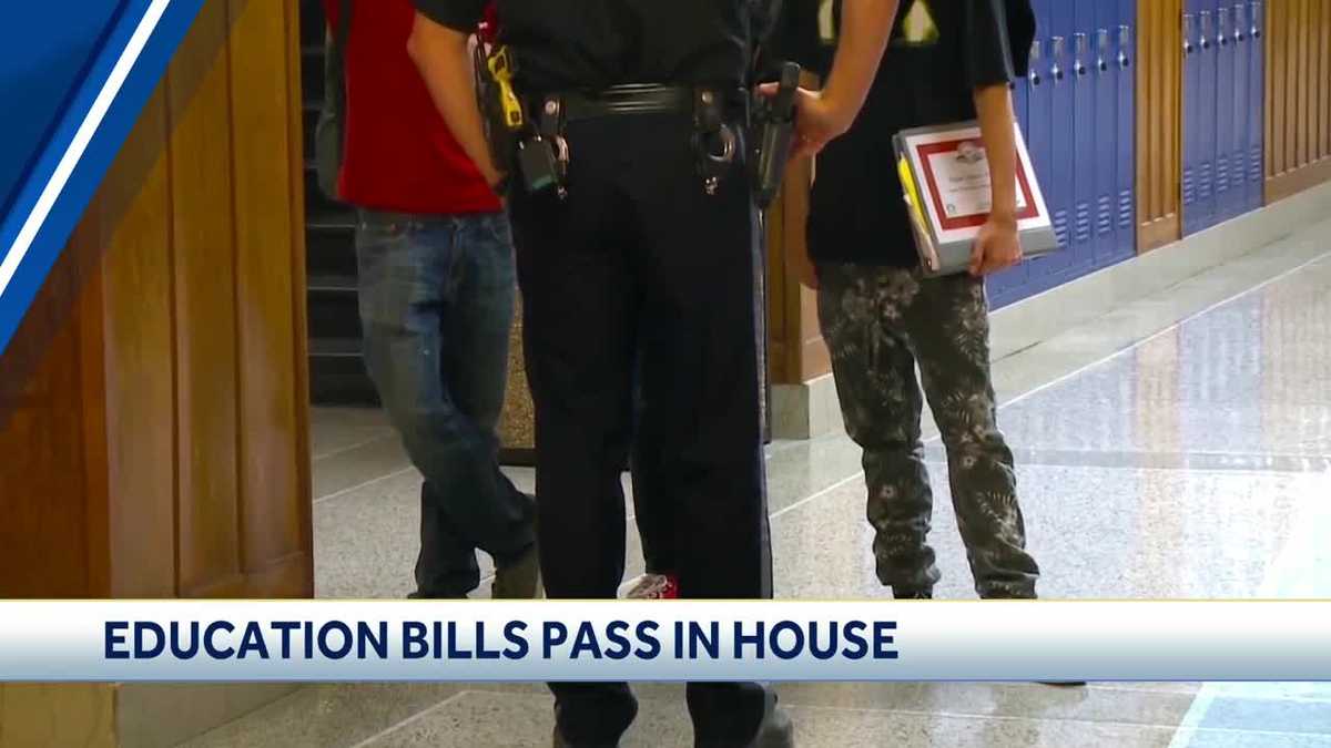 Close Up Arming school staff, overhauling Iowa's AEAs and more