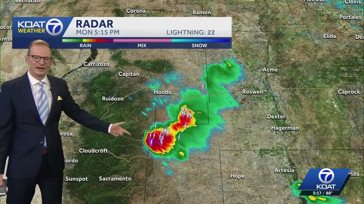 Monsoon-like set up for New Mexico