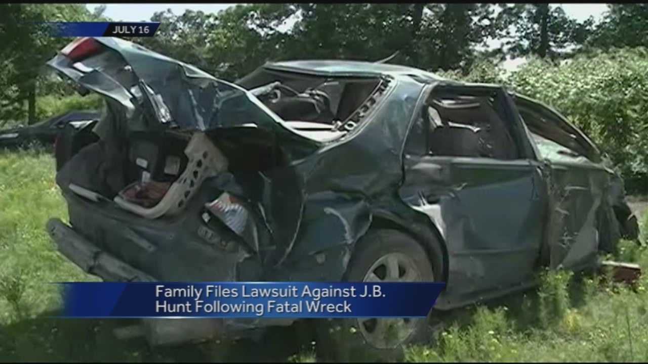 Lawsuit Filed Against J.B. Hunt After Fatal Wreck