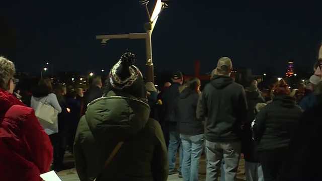 Vigil held in Auburn, Maine for Lewiston shooting victims - Vimarsana News