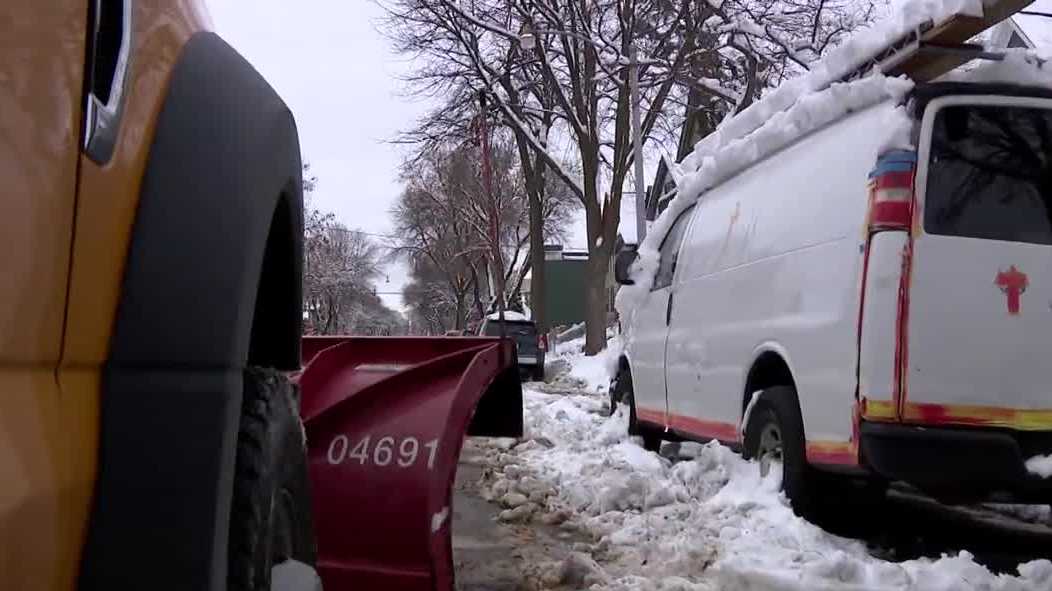 Milwaukee issues snow emergency Monday night, here's where to park