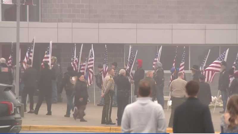 Hundreds gather at funeral of fallen Iowa National Guard soldier