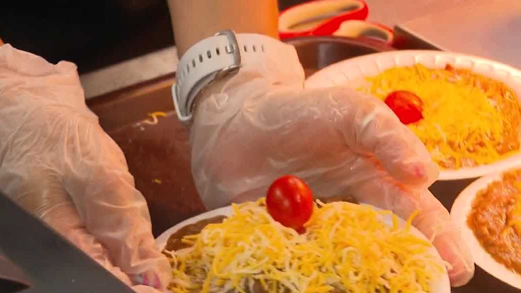 Hot beef sundaes turn 20 at the Iowa State Fair