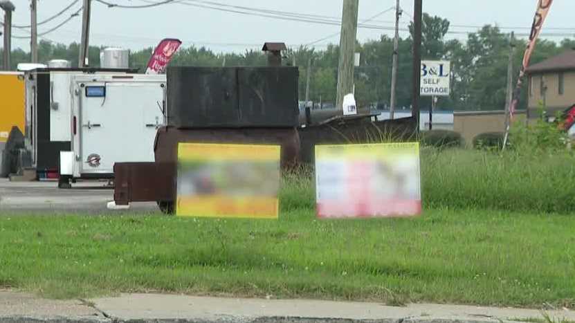Louisville raising fines for organizations with signs on public roadways
