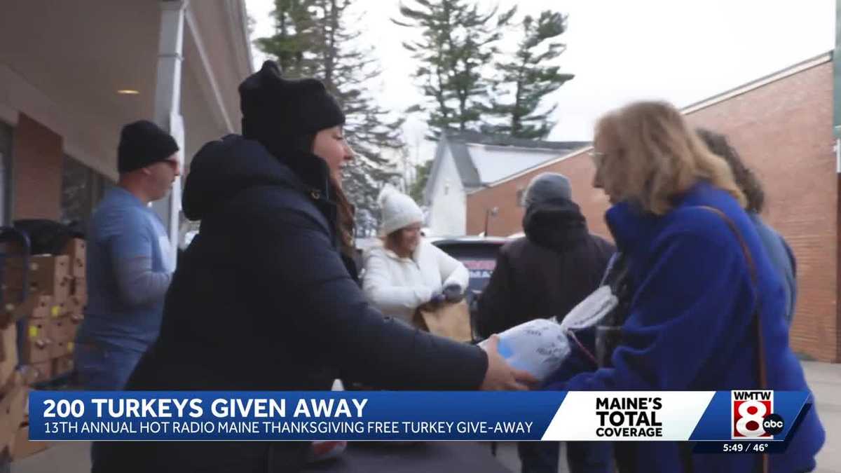 Hot Radio Maine helps Maine families walk away with Thanksgiving dinners